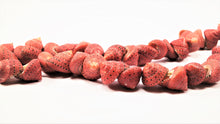 Load image into Gallery viewer, Red Shell Necklace