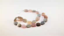 Load image into Gallery viewer, Tasteful Grey-Blue and Creme Agate Necklace