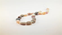 Load image into Gallery viewer, Elegant Grey-Blue and Creme Agate Necklace