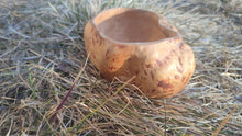 Load image into Gallery viewer, Swedish Burl Knot Bowl
