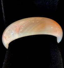 Load image into Gallery viewer, Agate Fine Quality Bangle
