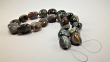 Load image into Gallery viewer, Eye-Catching African Layer Agate Necklace
